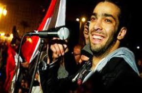 قطع الكهرباء عن حفل المطرب «رامي عصام» بجامعة السويس بعد غنائه ضد «المرشد» 11996865-large